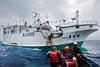Greenpeace found 'Shuen De Ching No. 88’ to be fishing illegally in the Pacific Ocean
