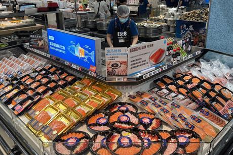 Fish counter with salmon at Hema Shenzhen in China