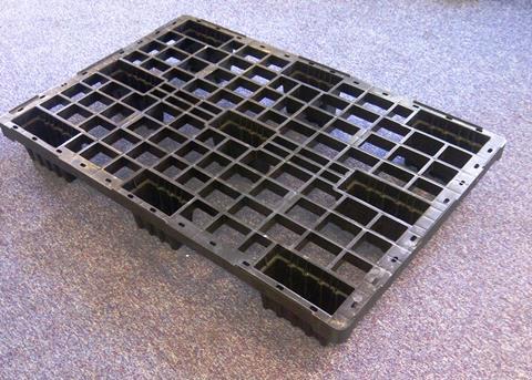 PPS' new light export plastic pallet