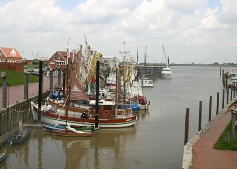 A report shows a new approach towards the balance between fishing capacity and opportunites is needed