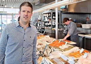 Scientist Finn-Arne Egeness believes that changes in the European supermarket chains’ preferences for fresh and defrosted fish can cause major consequences for Norwegian fillet producers. Creditt Jon-Arne Berg-Jacobsen, Nofima