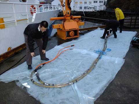 The 8m long, oil filled array, houses eight omni-directional identical hydrophones. The array is designed to be deployed to depths of 100m