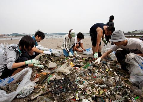 International Coastal Cleanup, Japan. Credit: Hans Sautter Aurora