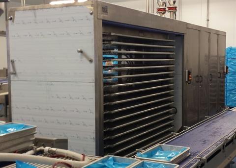 This freezer has a capacity of around 1,500Kg/2 hours and it only requires approximately 65Kg of NH3