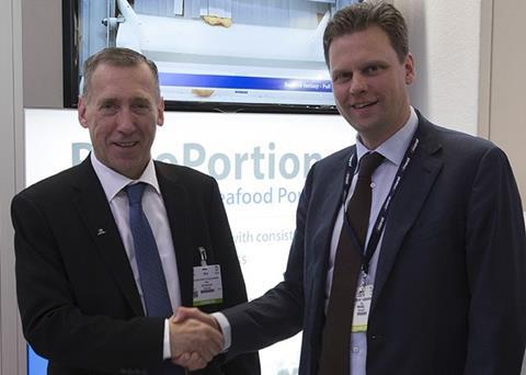 Vilhjálmur Vilhjálnsson, CEO of HB Grandi, and Árni Oddur Thórdarson, CEO of Marel. Photo: Marel.com