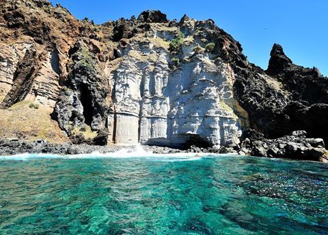 The Pitcairn Islands, a UK overseas territory, is made up of four islands: Pitcairn, Henderson, Oeno, and Ducie. Pitcairn lies about 689 kilometres (428 miles) from French Polynesia and 1,920 kilometres (1,193 miles) from Easter Island. Credit: ...