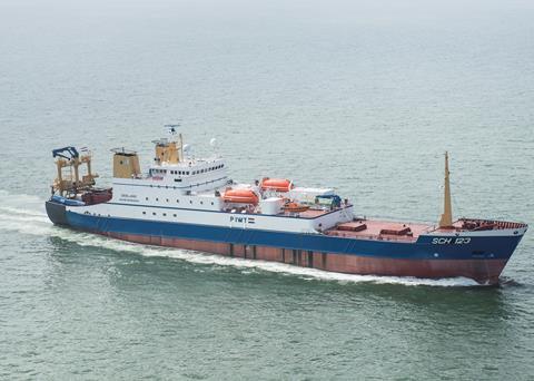 Cornelis Vrolijk and Jaczon are replacing their nylon trawls with trawls made from Dyneema®