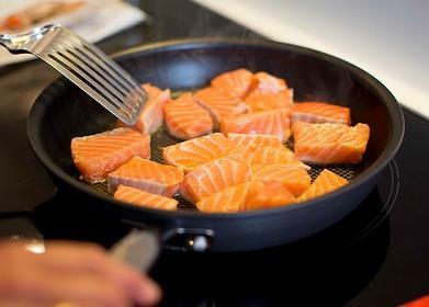 A new report has revealed that production of Scottish farmed salmon is at its highest level in a decade. Credit: SSPO