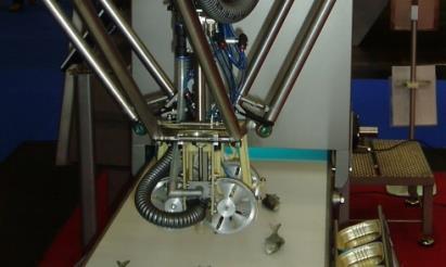 The multifunction tool robots can process both fish and shrimp.