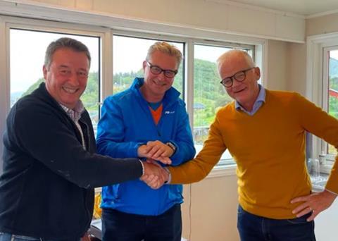 (l-r) Tarald Sivertsen, chair of Folla Alger, Norwegian Minister of Fisheries and Seafood, Odd Emil Ingebrigtsen and Knut Ellekjær, MD of Cermaq