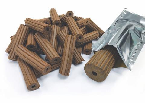 Vita Aqua Feeds elongated feed blocks Photo: World Feeds