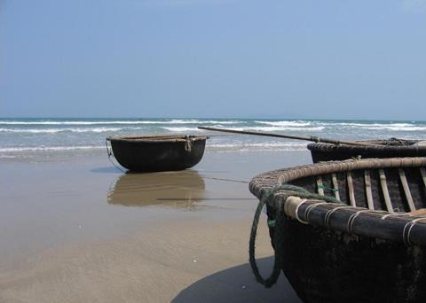 Fishing coracles in Vietnam. Credit: Gilad Rom/CC-BY-2.0