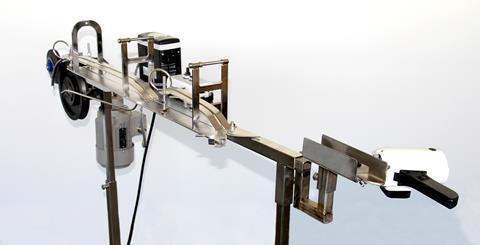 Mounting machine with cutting machine