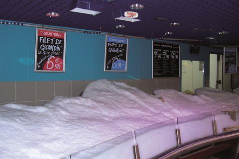 Flake ice display