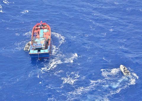 Apprehension Vietnamese fishing vessel near Lihou reef in the Coral Sea