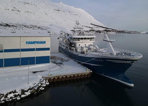 New net loft’s first purse seine repair job