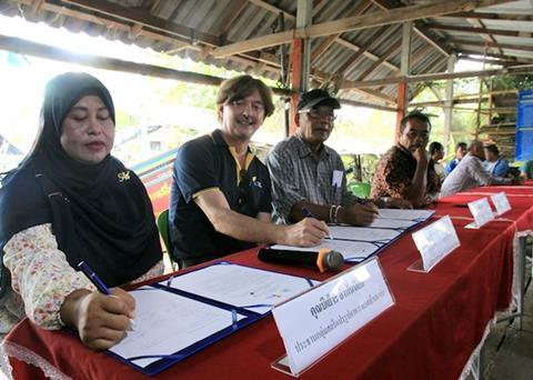 (l-r) Beeyoh Amphanniyom, president of Ban Na Thap Women’s Group Seafood Processing, Peter Galli, global director of corporate communication at Thai Union and Bunjong Nasae, advisor of Thai Sea Watch Association Photo: Thai Union