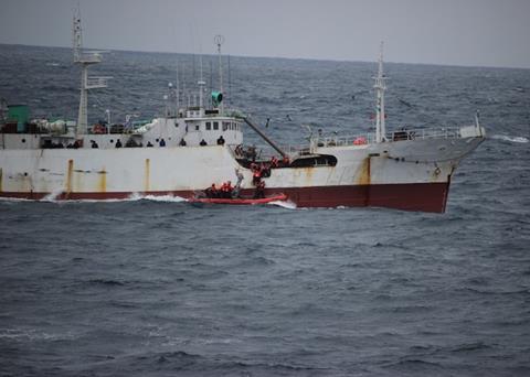 US-Chinese co-operation nets IUU driftnetter