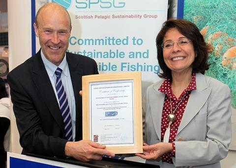Maria Damanaki presented the MSC certificate to the SPSG during the ESE in Brussels