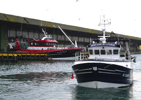 French fishermen threaten blockade